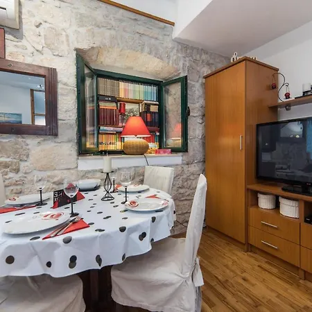 Gajeta * Gradac (Split-Dalmatia)